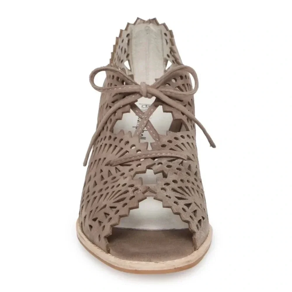 New Jeffrey Campbell Espejo low Wedge Sandal Perforated laser cut lace up print